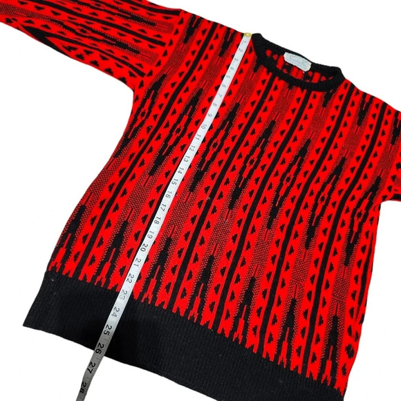 Vintage Sweater Bee Red & Black Graphic Knit Sweater | 80s Made in USA | Acrylic - Picture 6 of 7